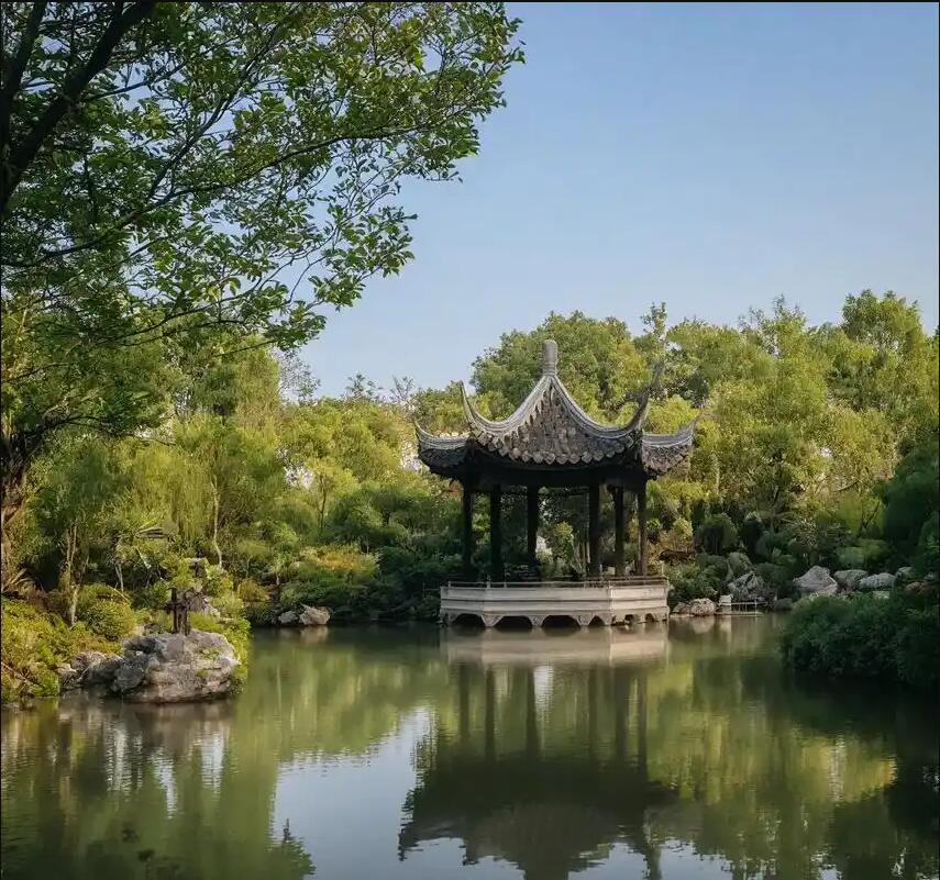 栖霞区夜蕾餐饮有限公司